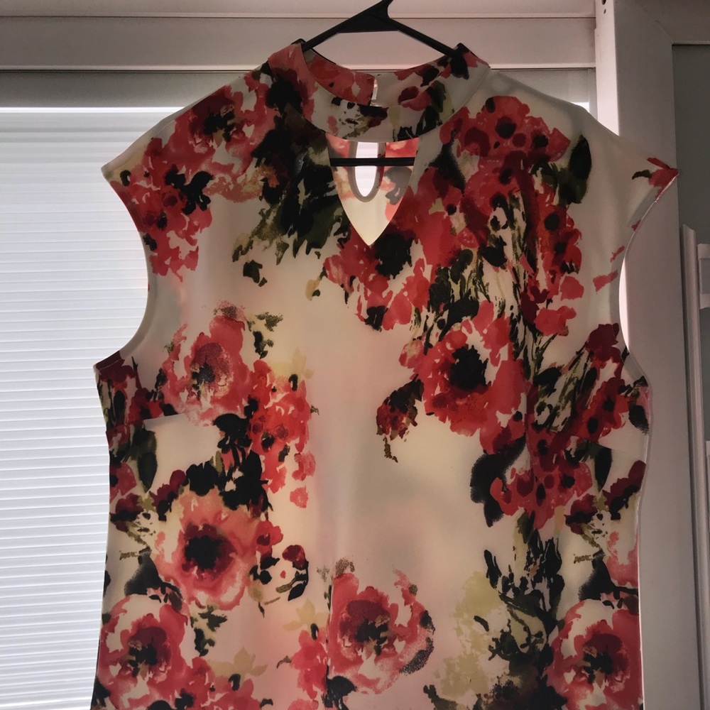 Sleeveless Floral Blouse